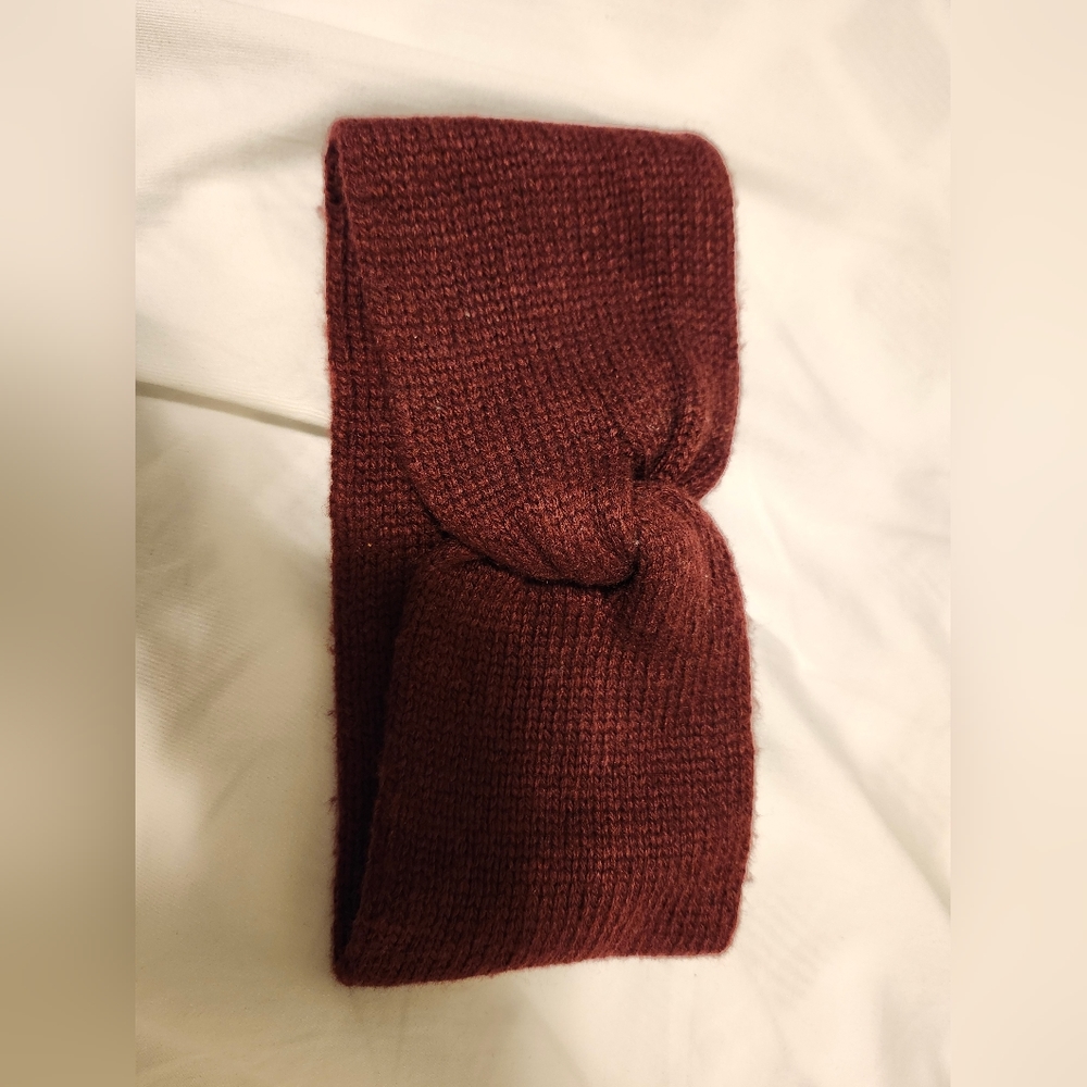 Knotted headband